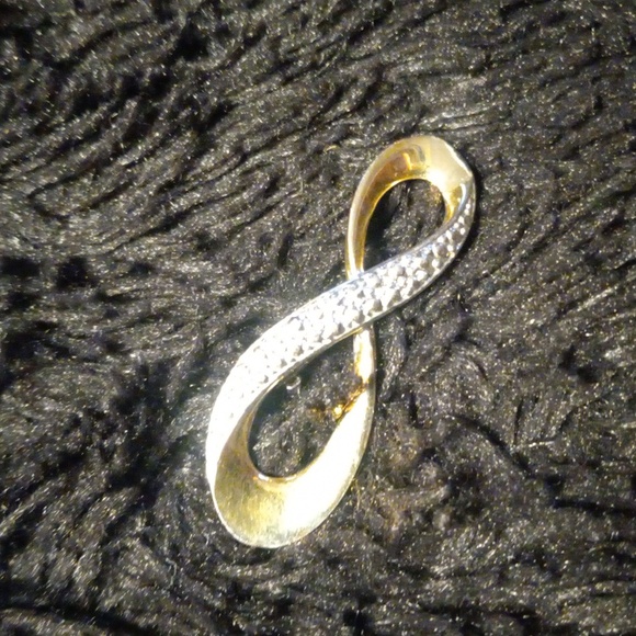 Q-20  brooche lot has 5 ribbon and bows brooches - Picture 8 of 9